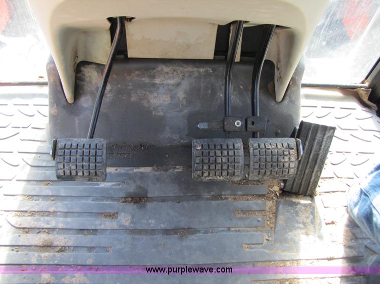 image for item 3470 2006 AGCO RT120A MFWD tractor