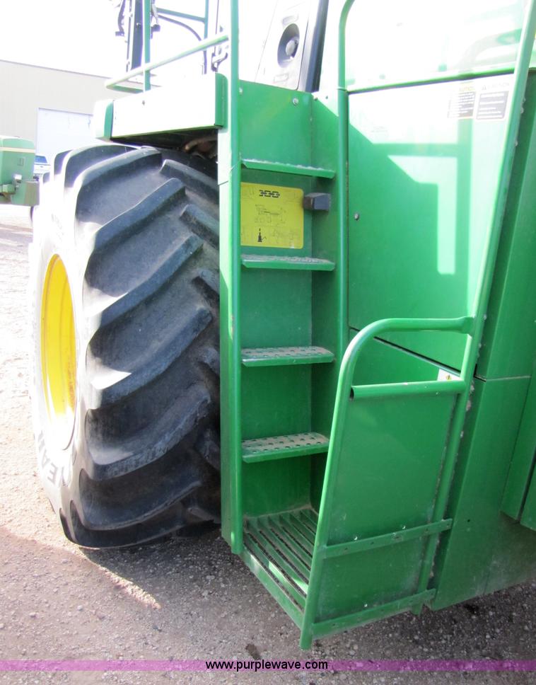 image for item 3476 2006 John Deere 7700 forage harvester