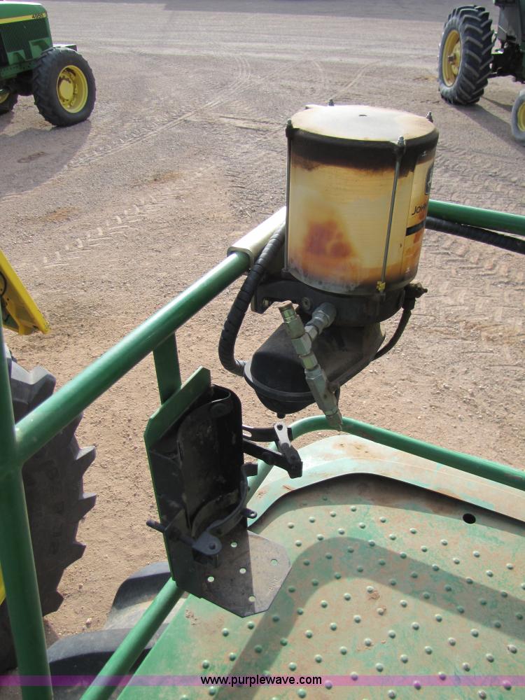 image for item 3476 2006 John Deere 7700 forage harvester