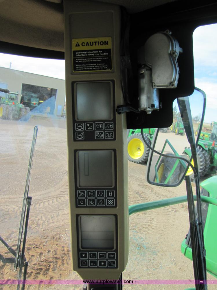 image for item 3476 2006 John Deere 7700 forage harvester