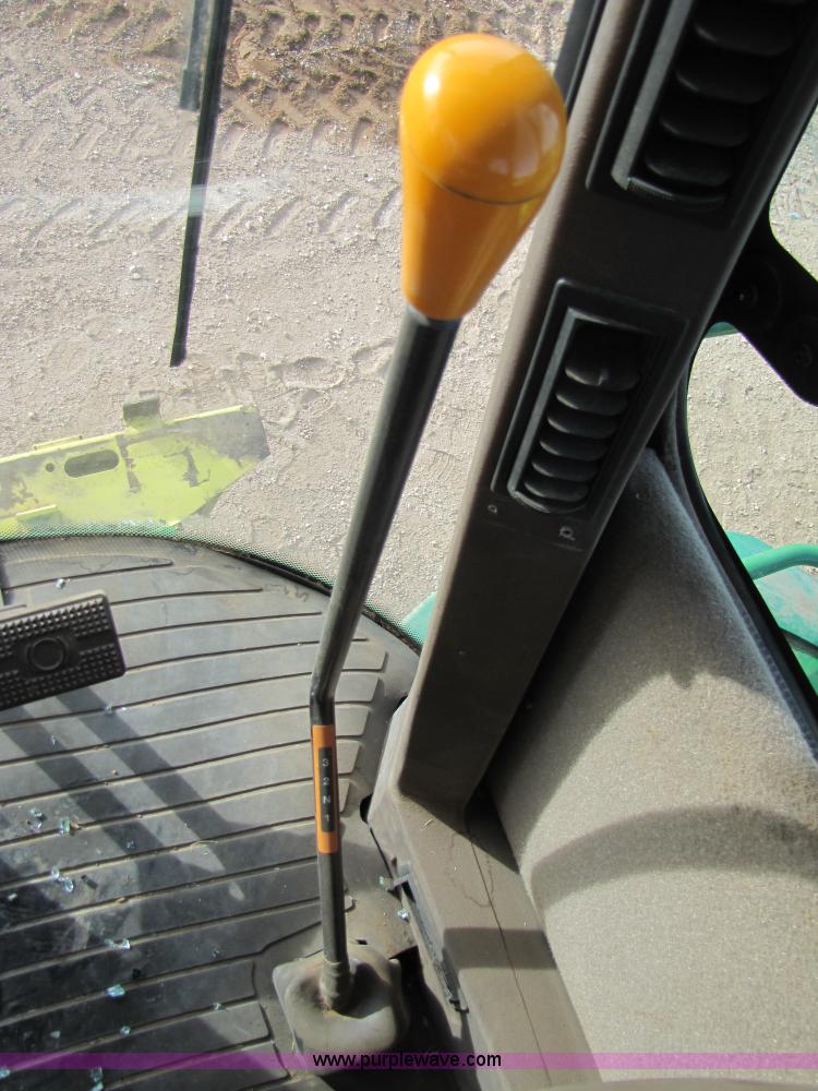 image for item 3476 2006 John Deere 7700 forage harvester