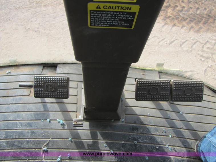 image for item 3476 2006 John Deere 7700 forage harvester