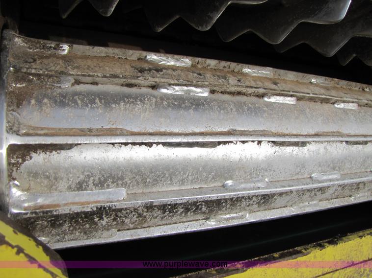 image for item 3476 2006 John Deere 7700 forage harvester