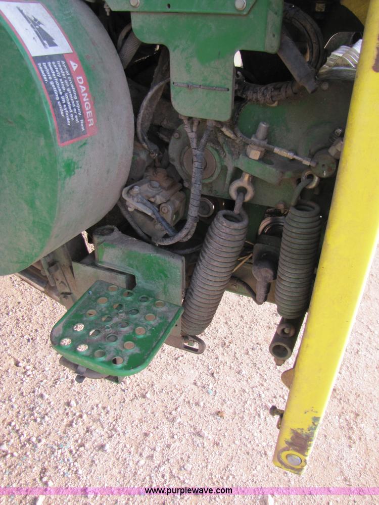image for item 3476 2006 John Deere 7700 forage harvester