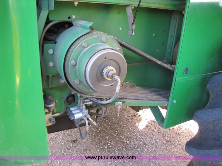 image for item 3476 2006 John Deere 7700 forage harvester