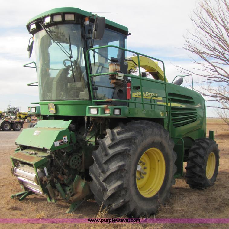 image for item 3477 2005 John Deere 7700 forage harvester