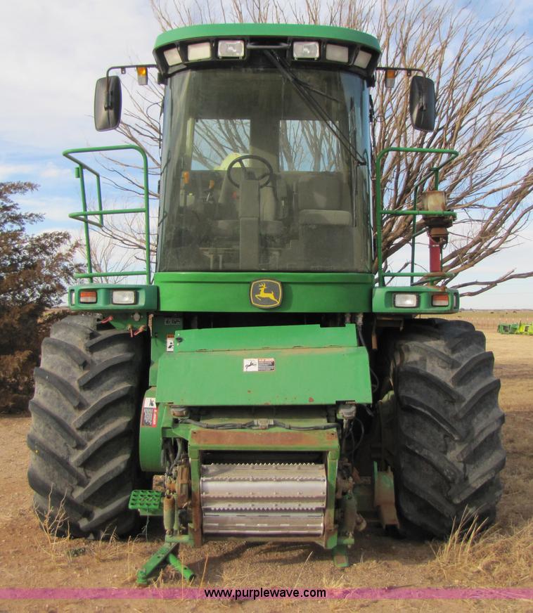 image for item 3477 2005 John Deere 7700 forage harvester