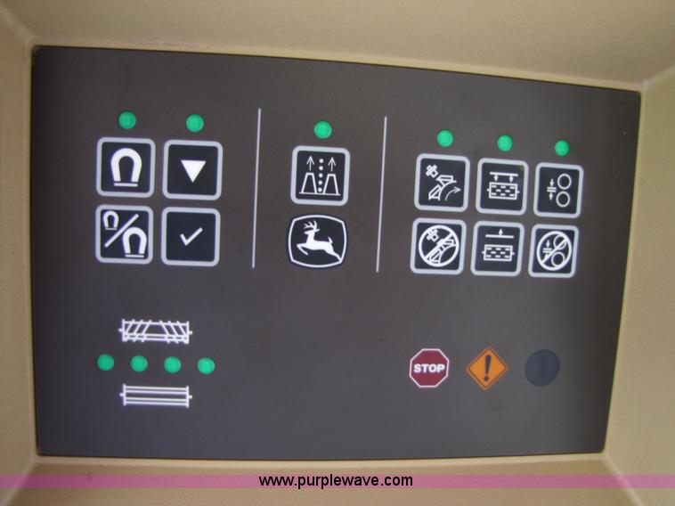 image for item 3477 2005 John Deere 7700 forage harvester