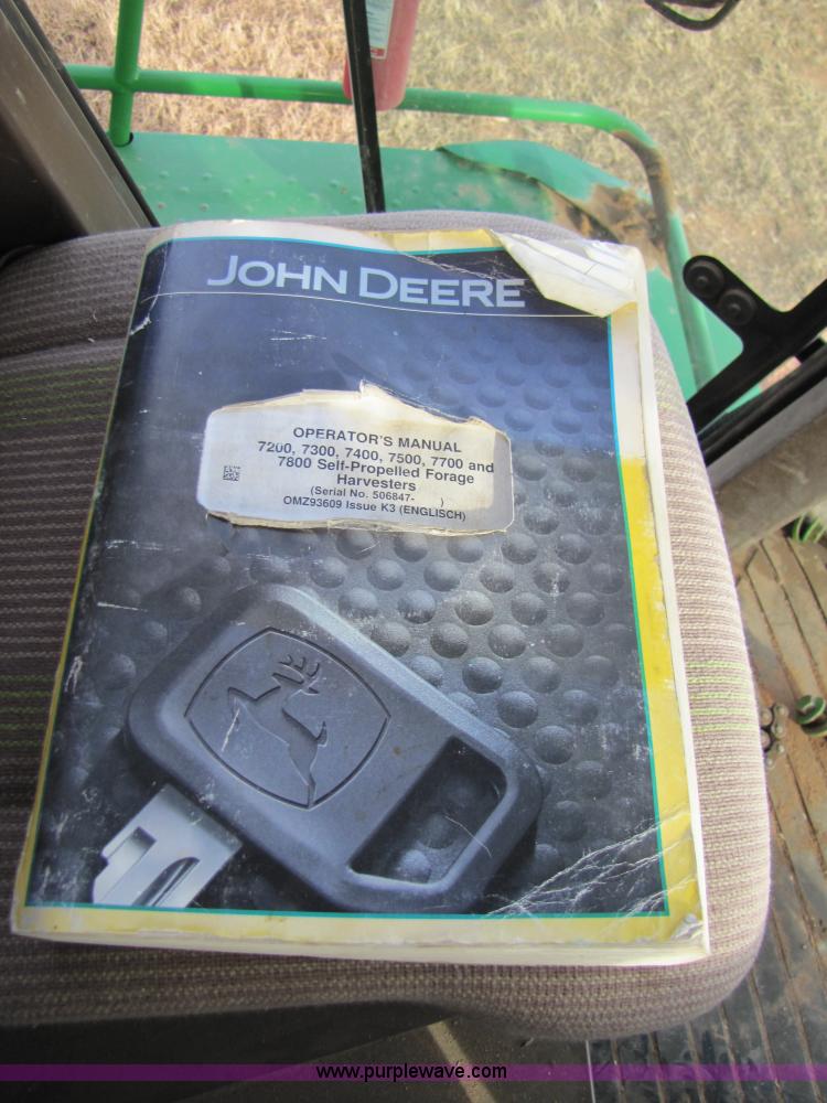 image for item 3477 2005 John Deere 7700 forage harvester