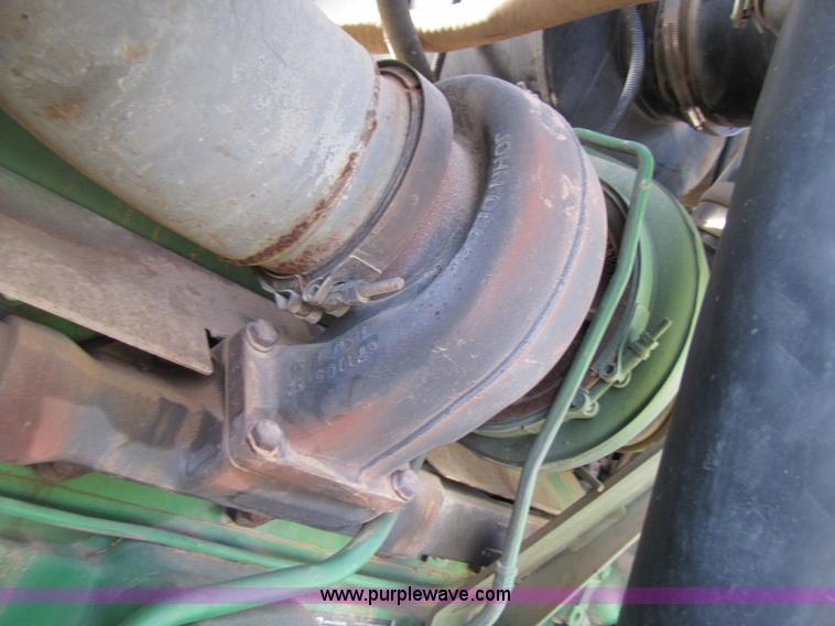 image for item 3477 2005 John Deere 7700 forage harvester