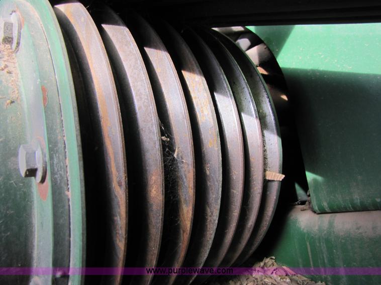 image for item 3477 2005 John Deere 7700 forage harvester