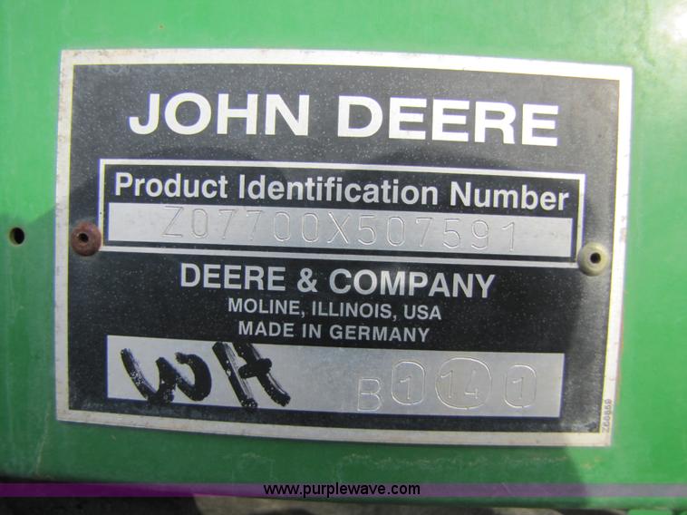 image for item 3477 2005 John Deere 7700 forage harvester