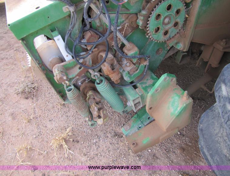 image for item 3477 2005 John Deere 7700 forage harvester