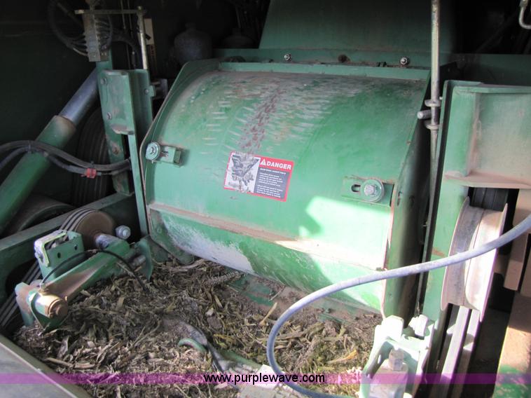 image for item 3477 2005 John Deere 7700 forage harvester