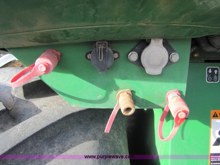 image for item 3477 2005 John Deere 7700 forage harvester