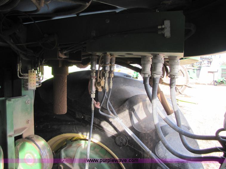image for item 3477 2005 John Deere 7700 forage harvester