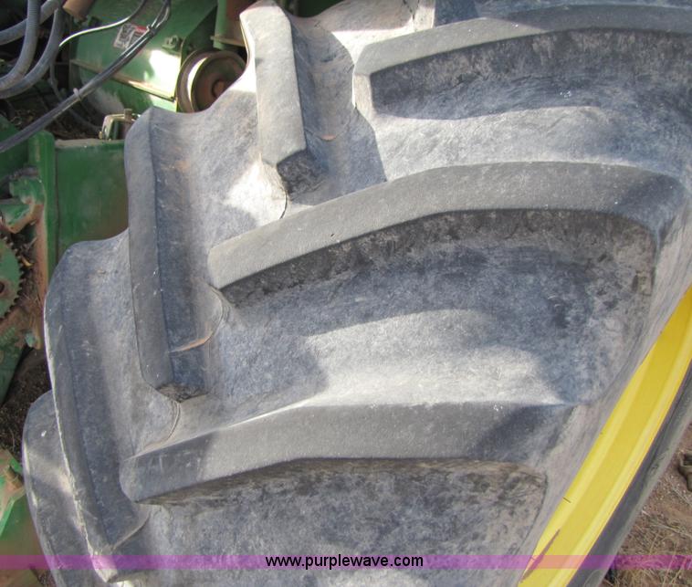 image for item 3477 2005 John Deere 7700 forage harvester