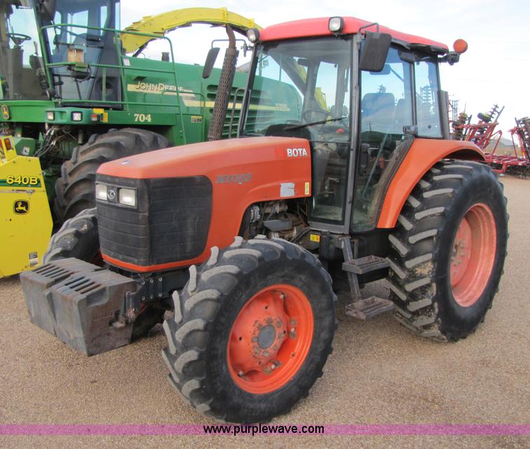 image for item 3479 2004 Kubota M105S MFWD tractor