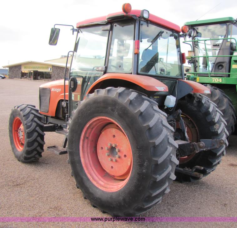 image for item 3479 2004 Kubota M105S MFWD tractor
