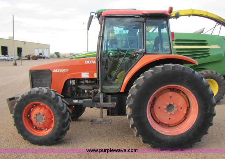 image for item 3479 2004 Kubota M105S MFWD tractor