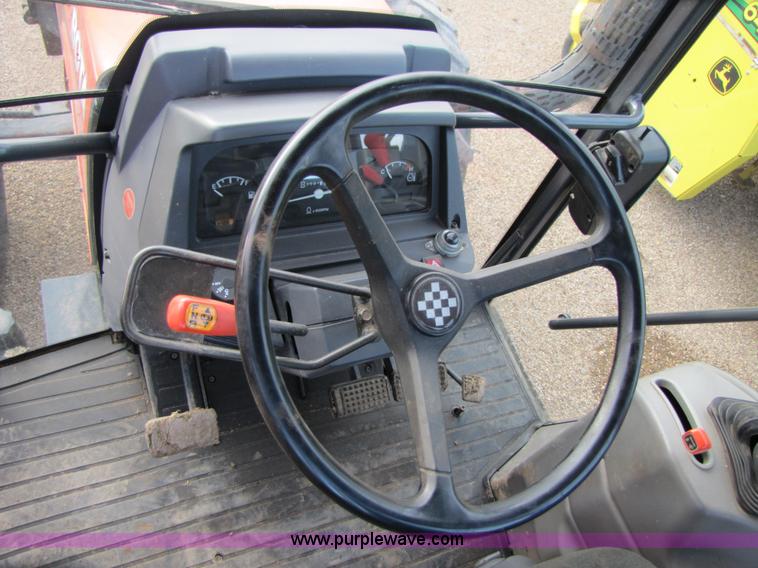 image for item 3479 2004 Kubota M105S MFWD tractor