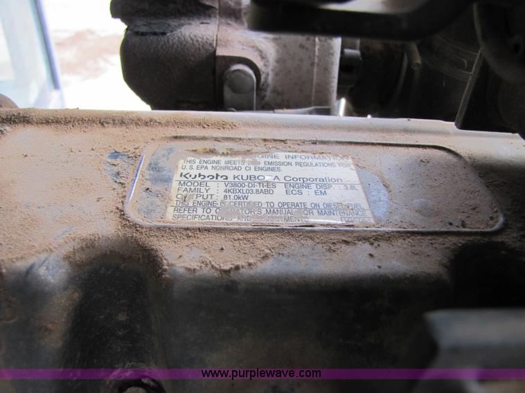 image for item 3479 2004 Kubota M105S MFWD tractor