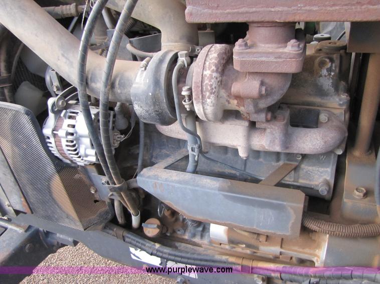 image for item 3479 2004 Kubota M105S MFWD tractor