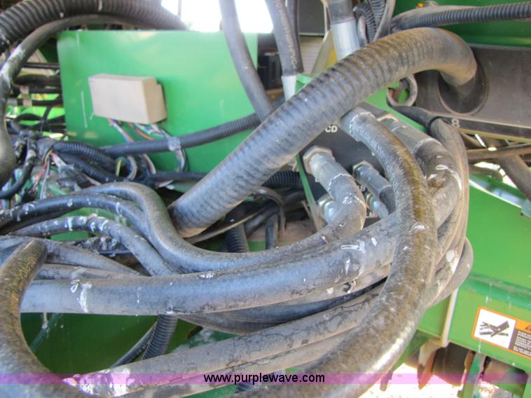 image for item 3480 2005 John Deere 1770 planter