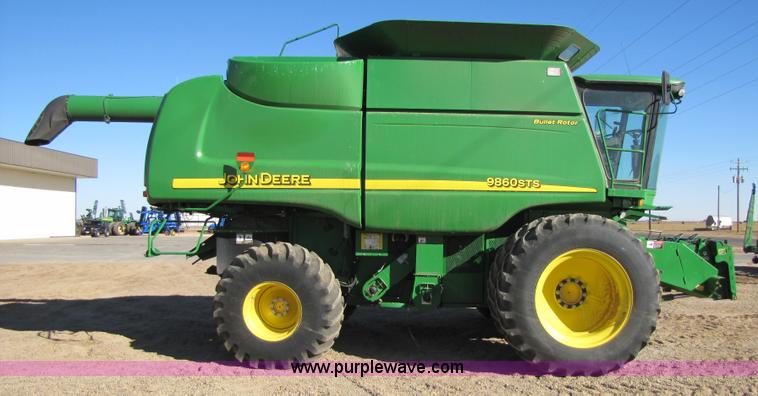 image for item 3483 2007 John Deere 9860STS combine