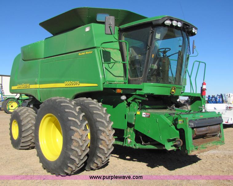 image for item 3483 2007 John Deere 9860STS combine