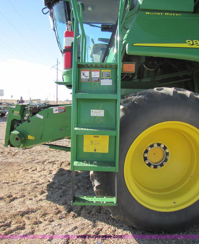 image for item 3483 2007 John Deere 9860STS combine