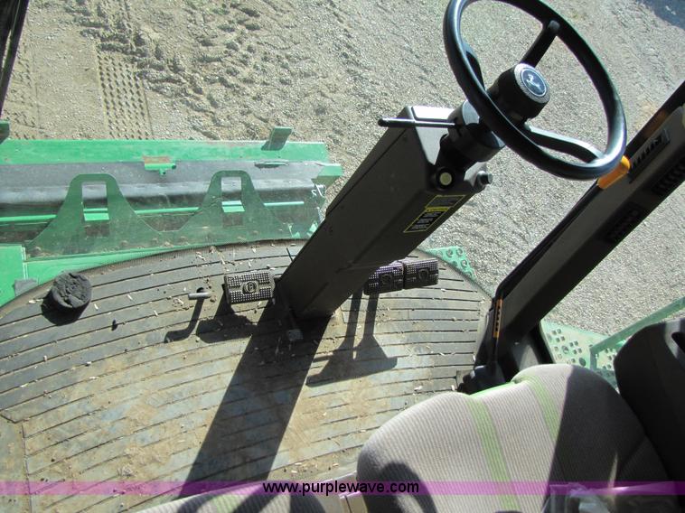 image for item 3483 2007 John Deere 9860STS combine