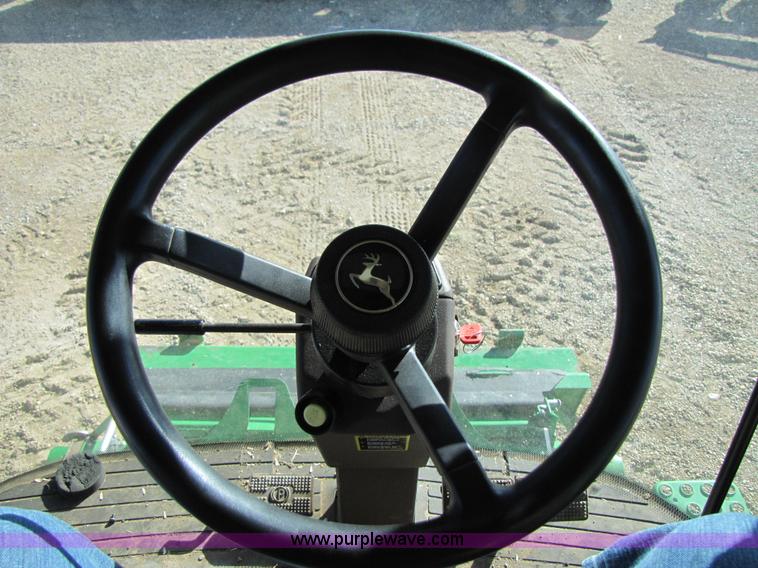 image for item 3483 2007 John Deere 9860STS combine