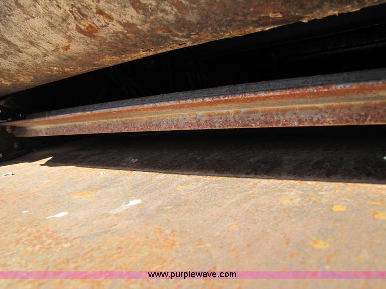 image for item 3483 2007 John Deere 9860STS combine