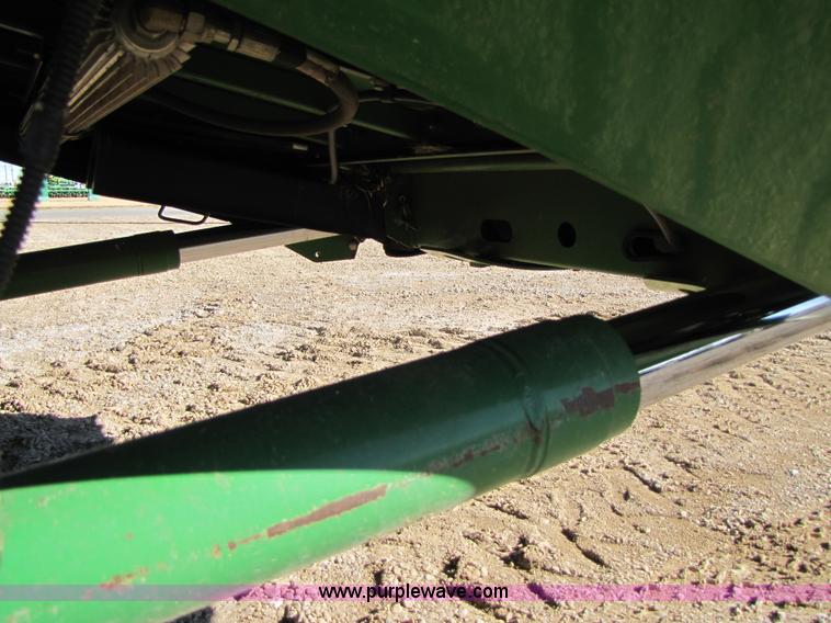 image for item 3483 2007 John Deere 9860STS combine