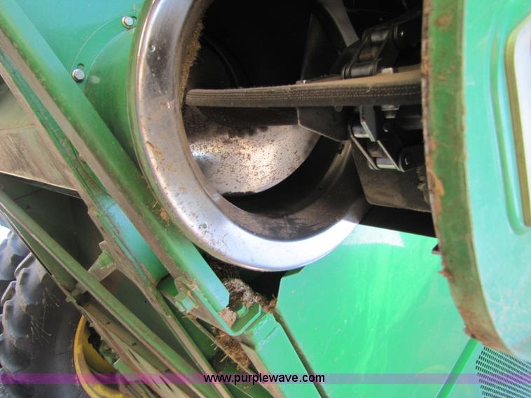 image for item 3483 2007 John Deere 9860STS combine