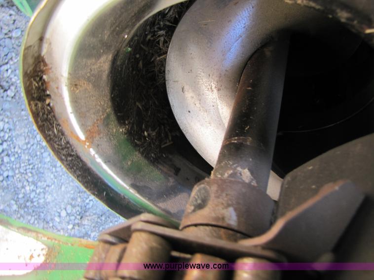 image for item 3483 2007 John Deere 9860STS combine