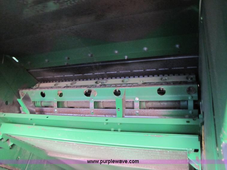 image for item 3483 2007 John Deere 9860STS combine