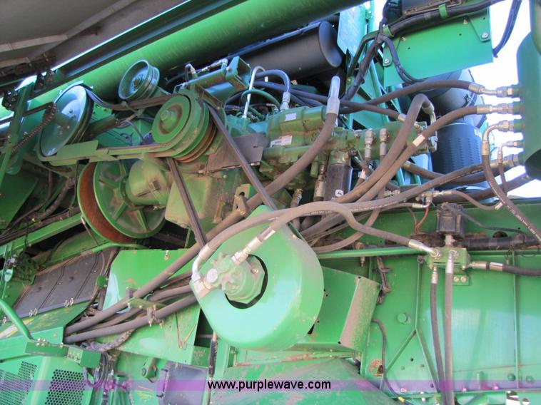 image for item 3483 2007 John Deere 9860STS combine