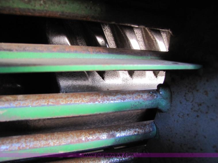 image for item 3483 2007 John Deere 9860STS combine