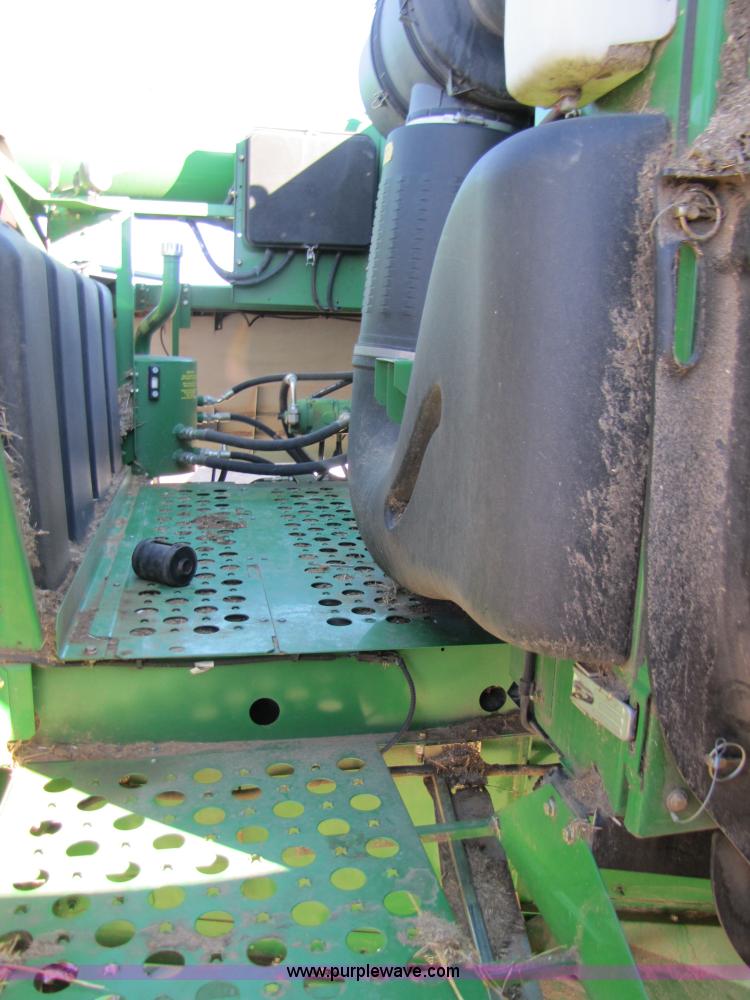 image for item 3483 2007 John Deere 9860STS combine