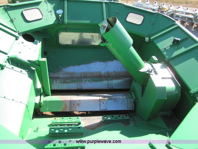 image for item 3483 2007 John Deere 9860STS combine