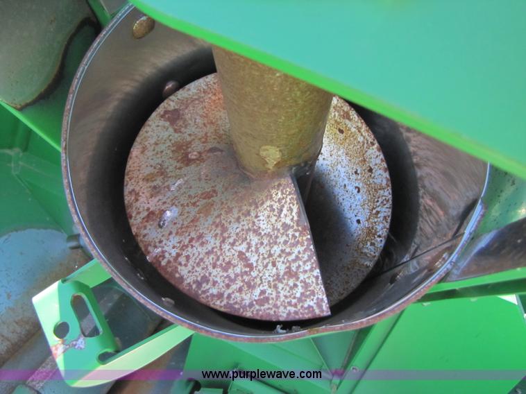 image for item 3483 2007 John Deere 9860STS combine