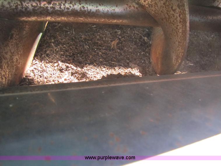 image for item 3483 2007 John Deere 9860STS combine