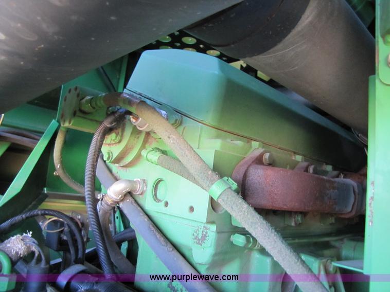 image for item 3483 2007 John Deere 9860STS combine