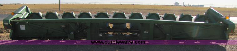 image for item 3484 1997 John Deere 1293 corn head