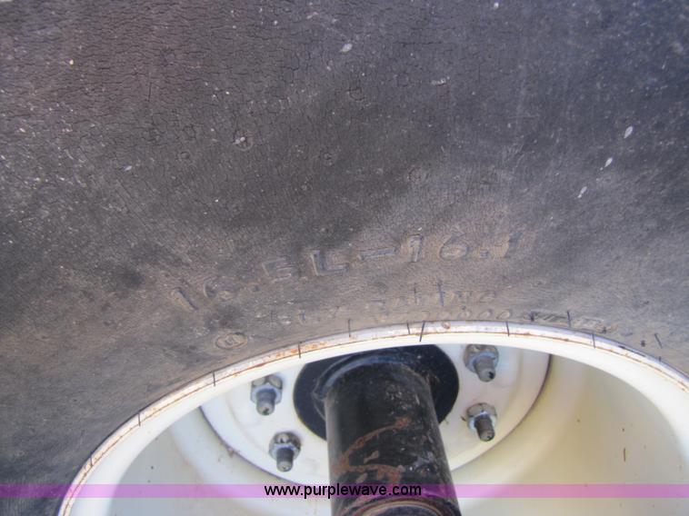 image for item 3487 Bigham Brothers 12 row strip till