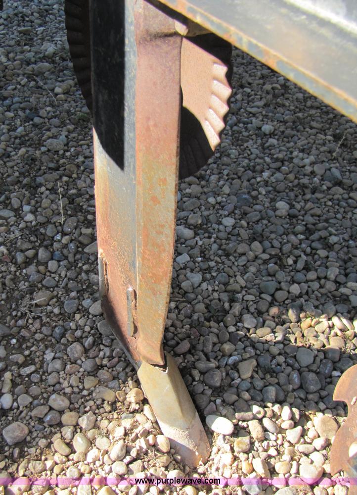 image for item 3487 Bigham Brothers 12 row strip till