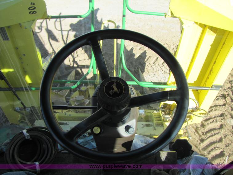 image for item 3489 2002 John Deere 7500 forage harvester