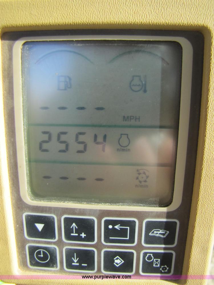 image for item 3489 2002 John Deere 7500 forage harvester